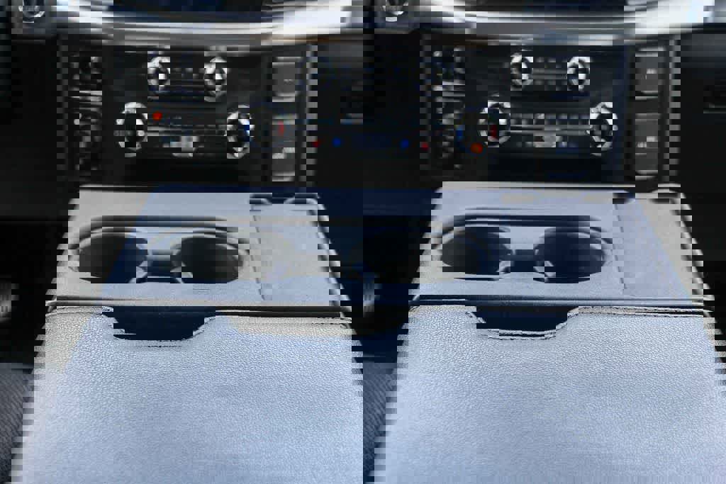 Used 2022 Ford F150 Lariat w/ Equipment Group 501A Mid AWD/4WD image 11