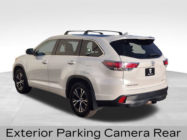 Used 2016 Toyota Highlander XLE image 6