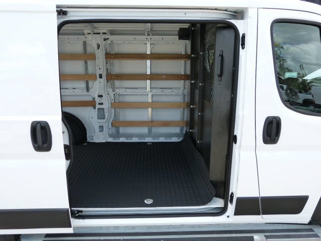 Used 2025 RAM ProMaster 2500 w/ U-Haul Equipment Group FWD image 20