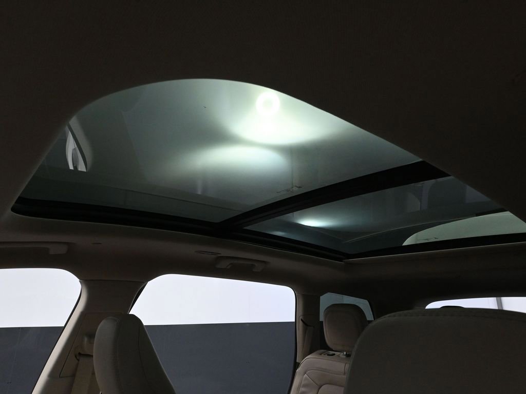 Used 2023 Lincoln Aviator Reserve image 25