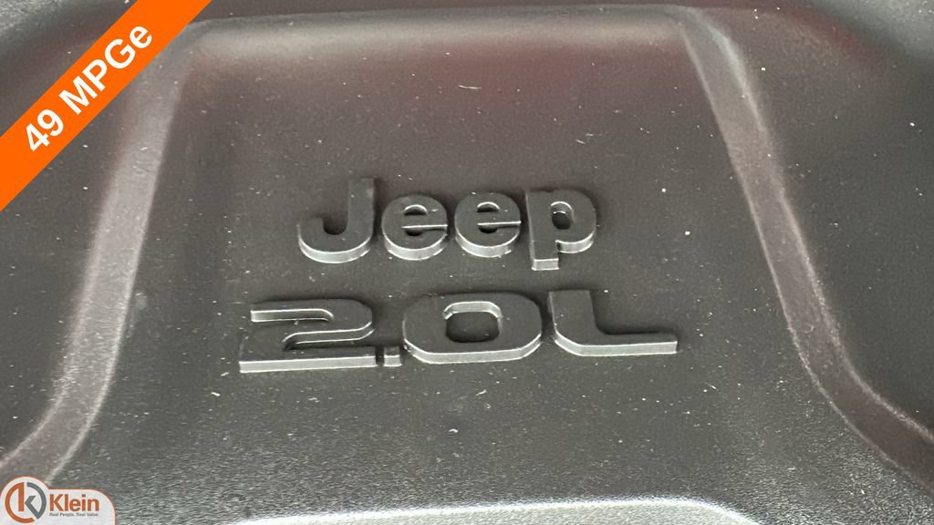 Used 2025 Jeep Wrangler Unlimited Sahara w/ Safety Group AWD/4WD image 34