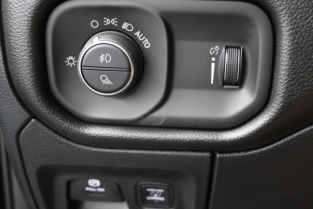 New 2026 RAM 1500 Express AWD/4WD image 28