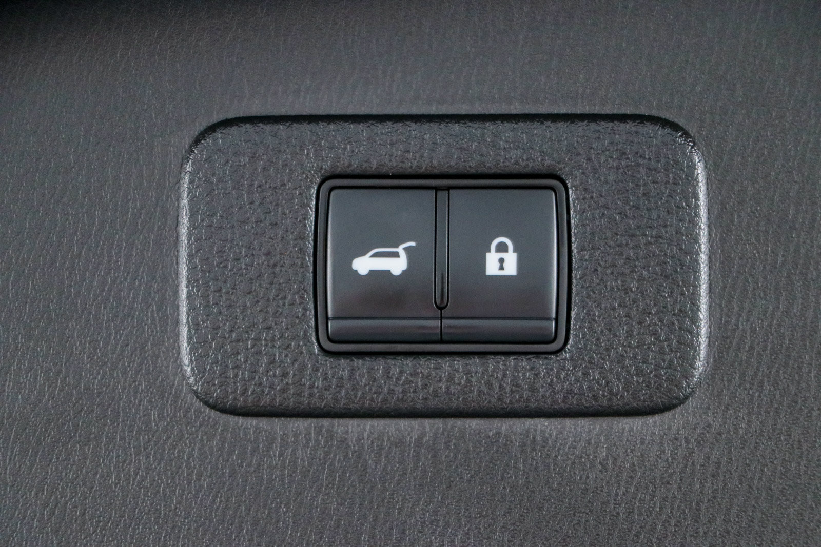 Used 2023 Nissan Armada SL w/ Midnight Edition Package AWD/4WD image 33