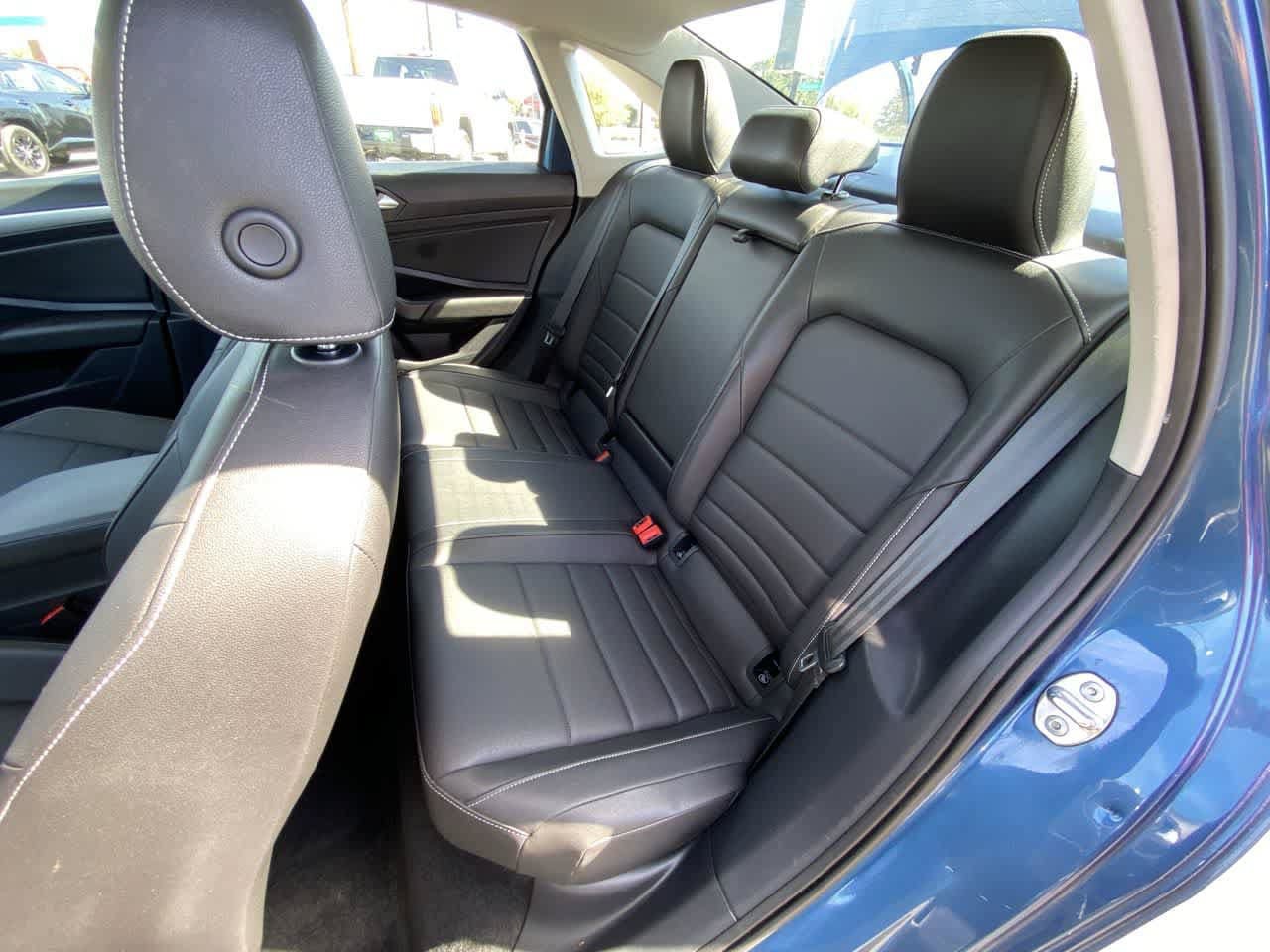 Used 2021 Volkswagen Jetta SE FWD image 22