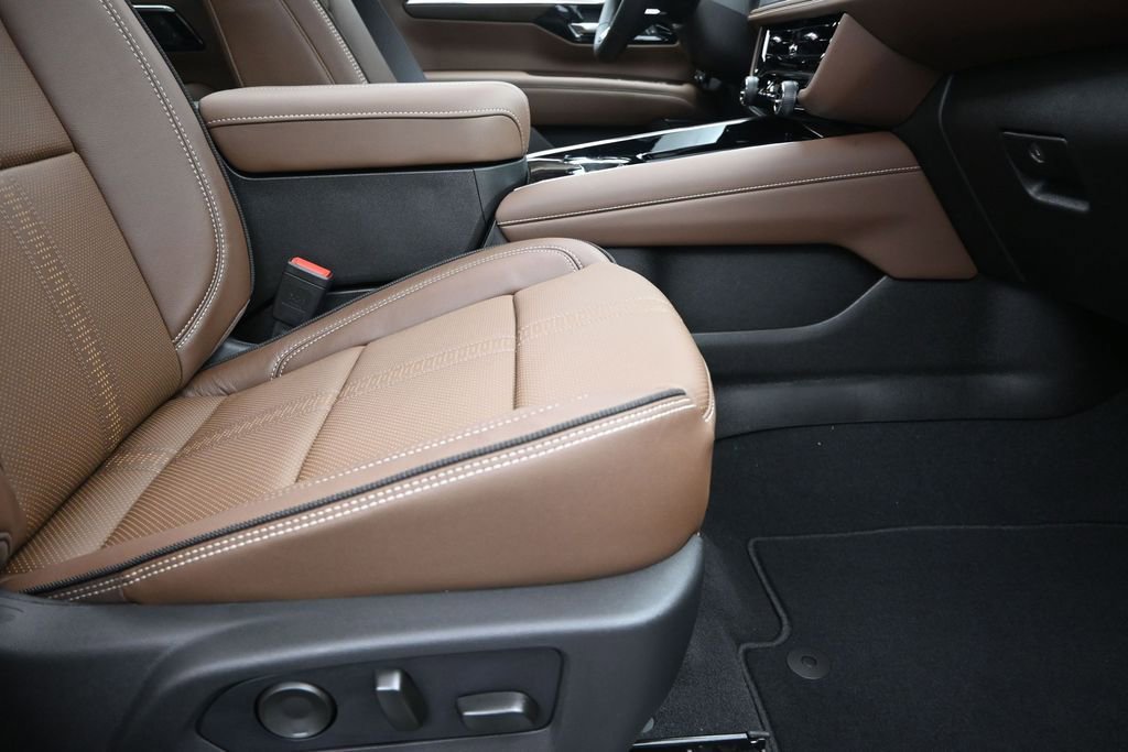 New 2026 Chevrolet Suburban High Country RWD image 45