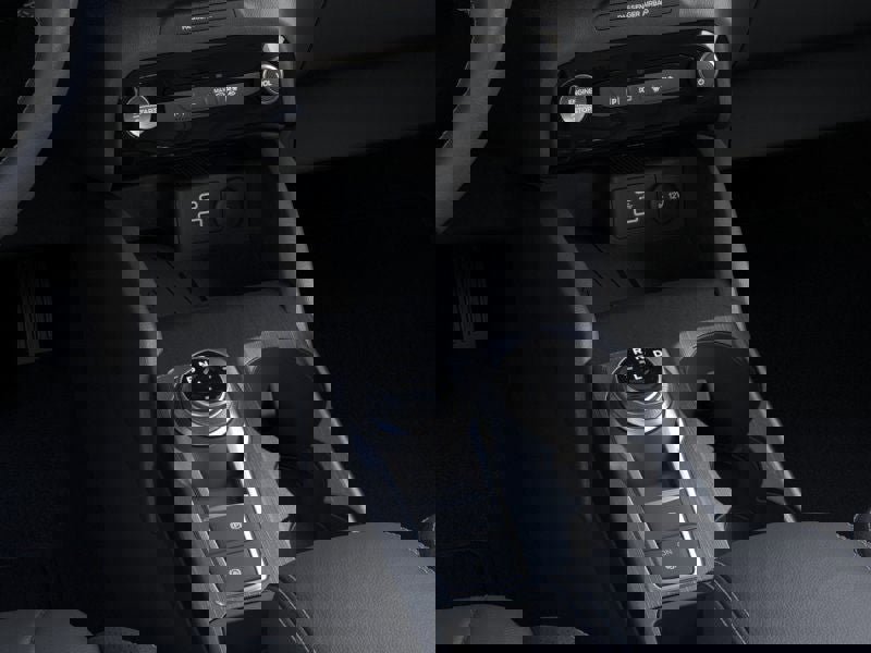 New 2025 Ford Escape SE w/ PHEV Premium Package image 15