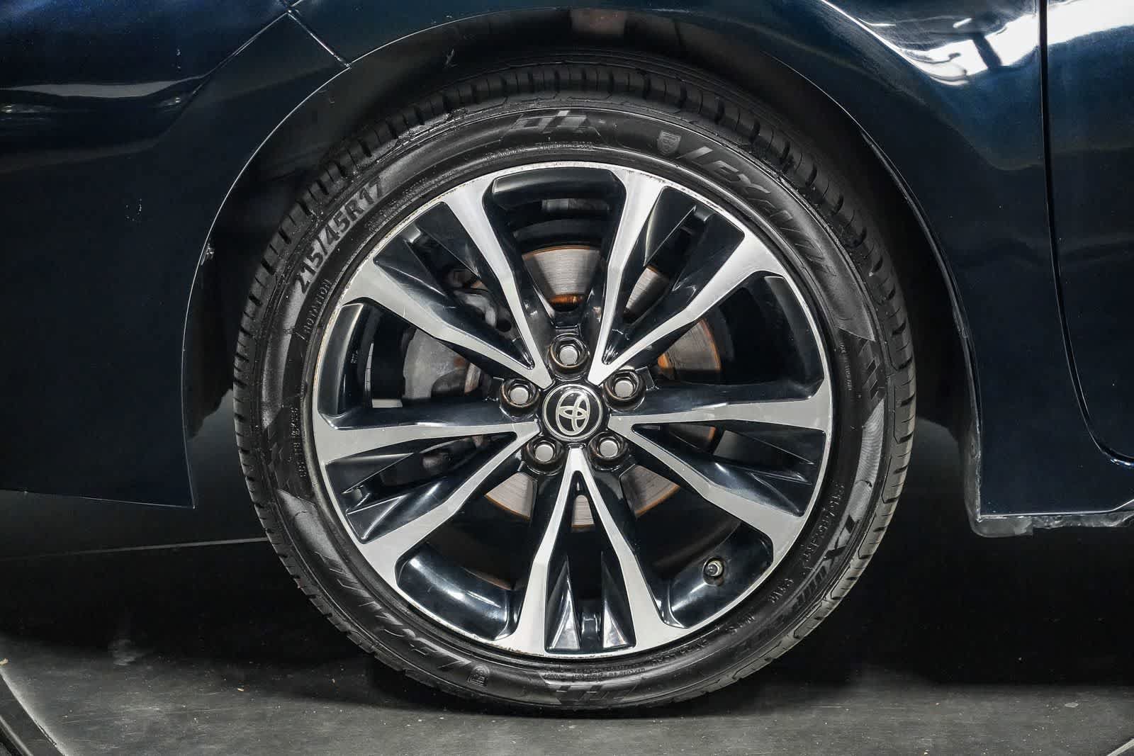 Certified 2017 Toyota Corolla SE w/ SE Premium Package FWD image 10