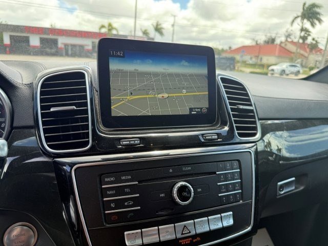 Used 2017 Mercedes-Benz GLS 450 4MATIC image 20