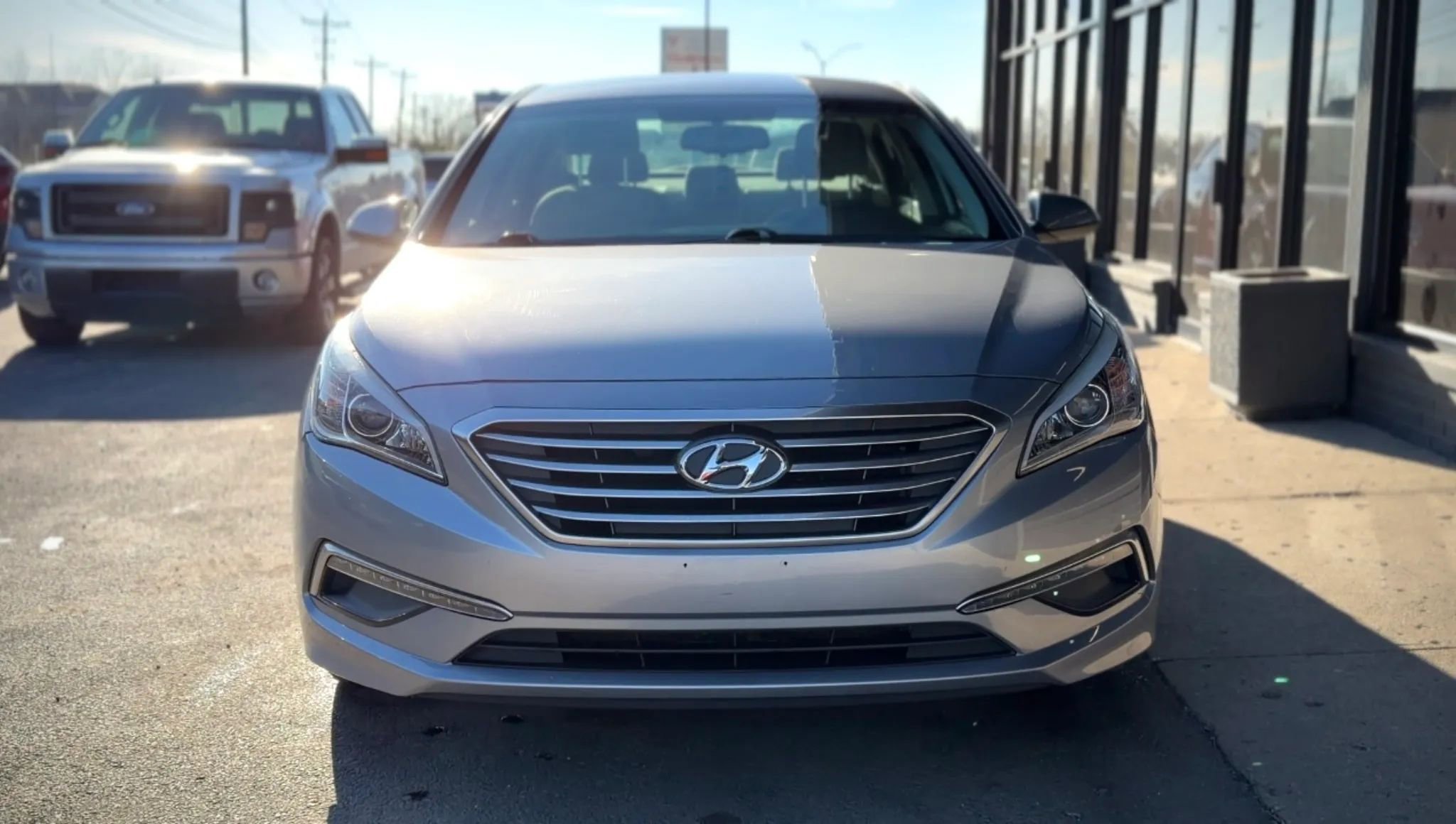 Used 2015 Hyundai Sonata SE w/ Option Group 09 FWD image 6