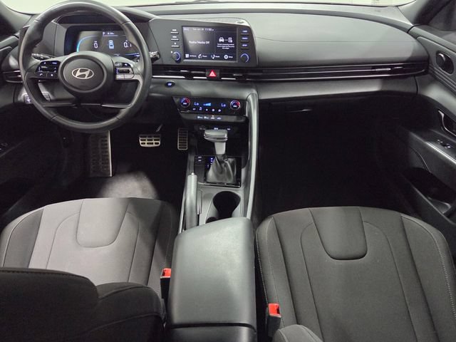 Certified 2025 Hyundai Elantra Sport FWD image 8
