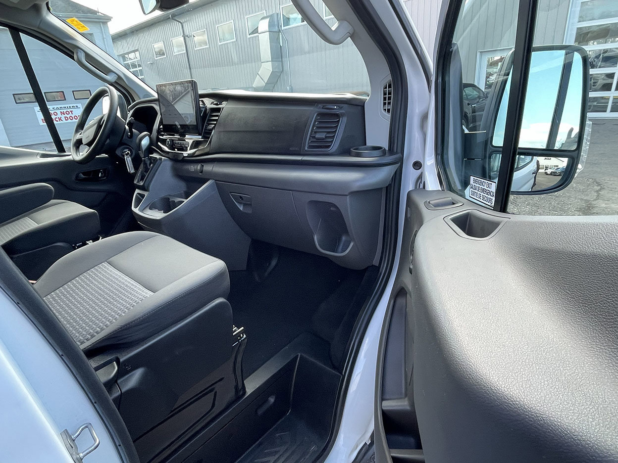 Used 2024 Ford Transit 350 XLT image 18
