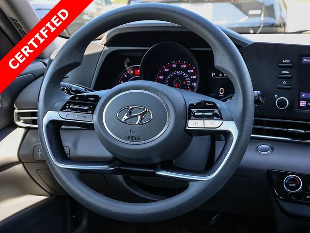 Certified 2021 Hyundai Elantra SEL FWD image 17