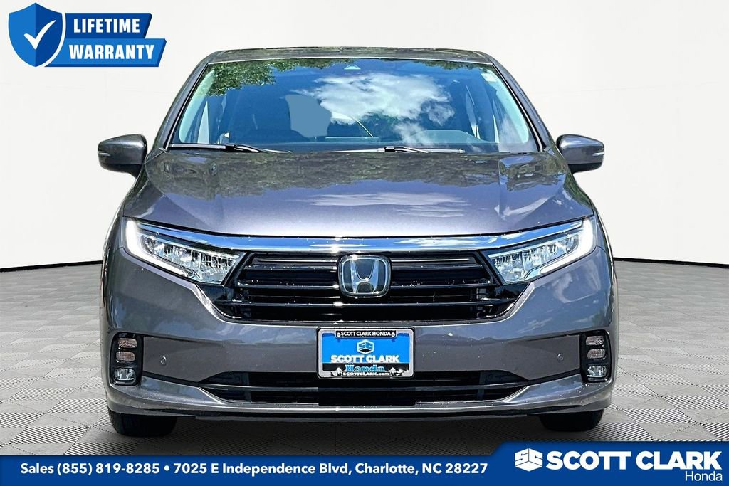 Used 2022 Honda Odyssey Touring image 2