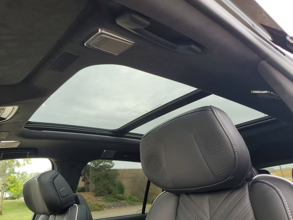 New 2026 Cadillac Vistiq Platinum image 18