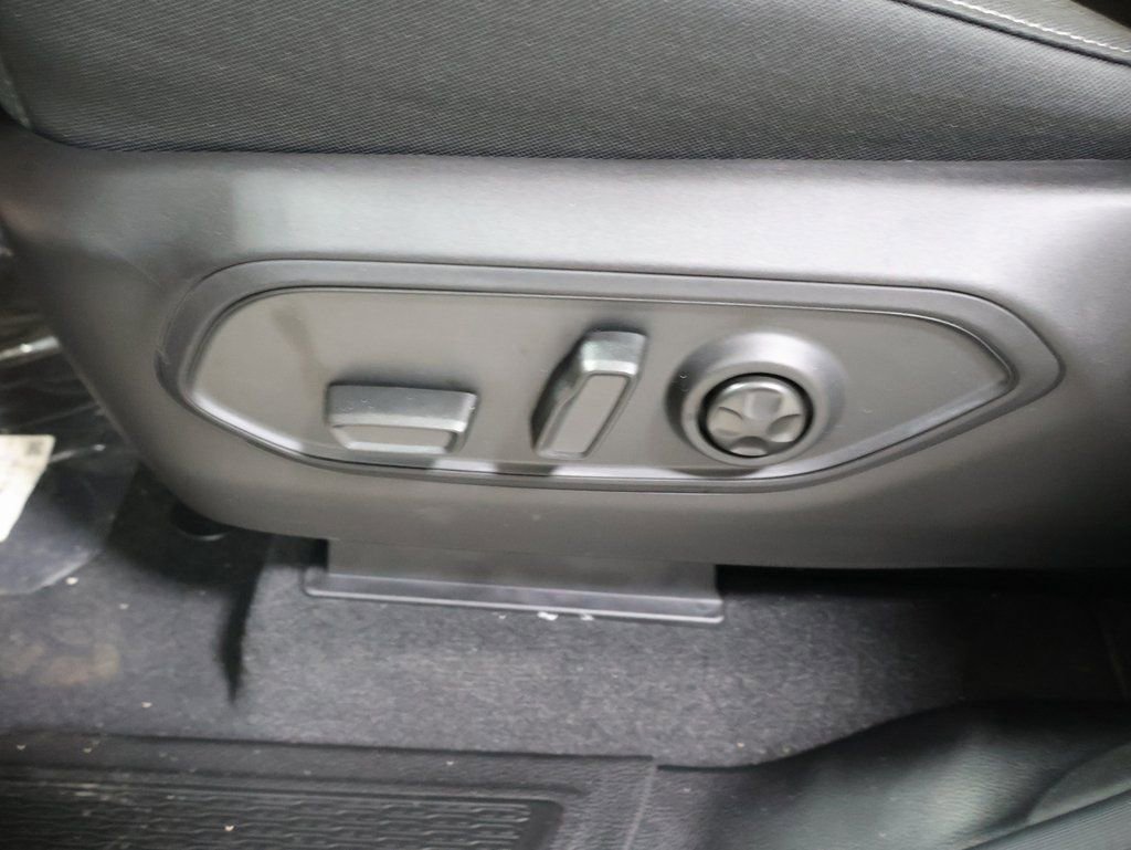 New 2025 Jeep Grand Cherokee Laredo X image 12