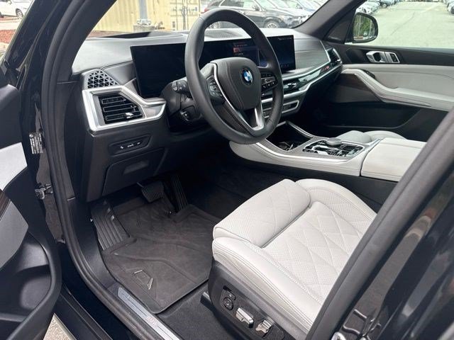 Used 2026 BMW X5 xDrive40i AWD/4WD image 16