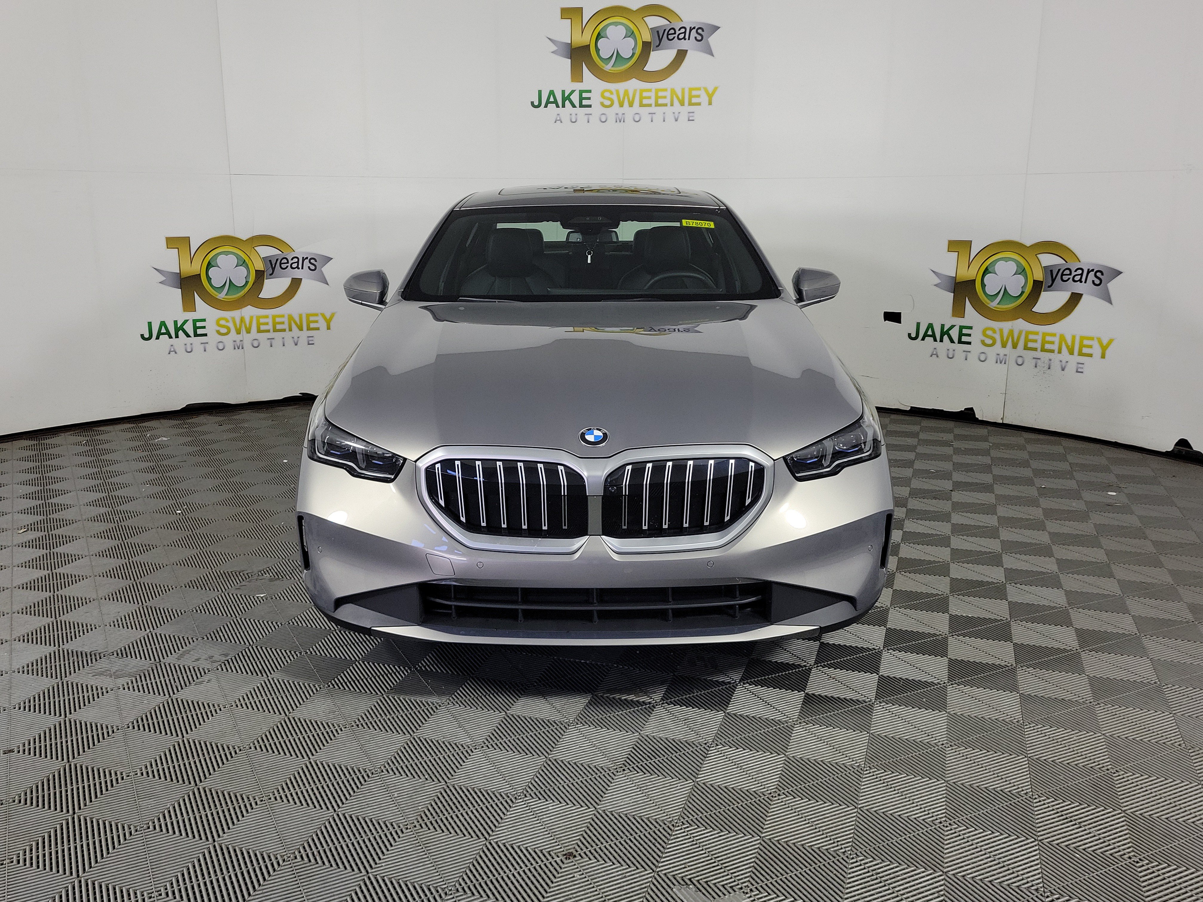 Used 2026 BMW 540i xDrive AWD/4WD image 2