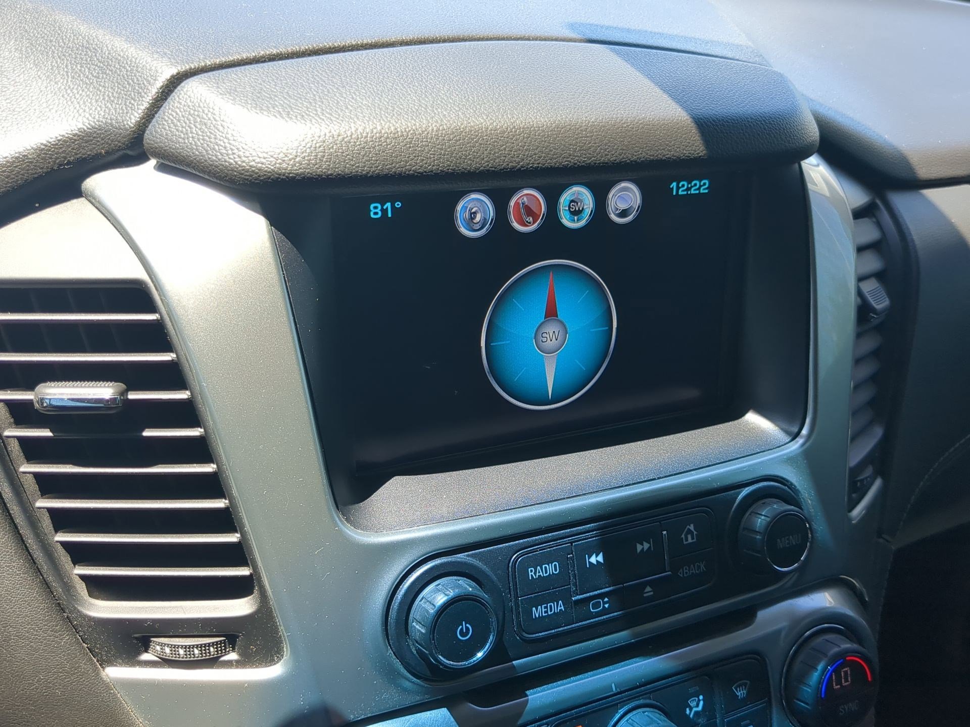 Used 2019 Chevrolet Suburban LT RWD image 15