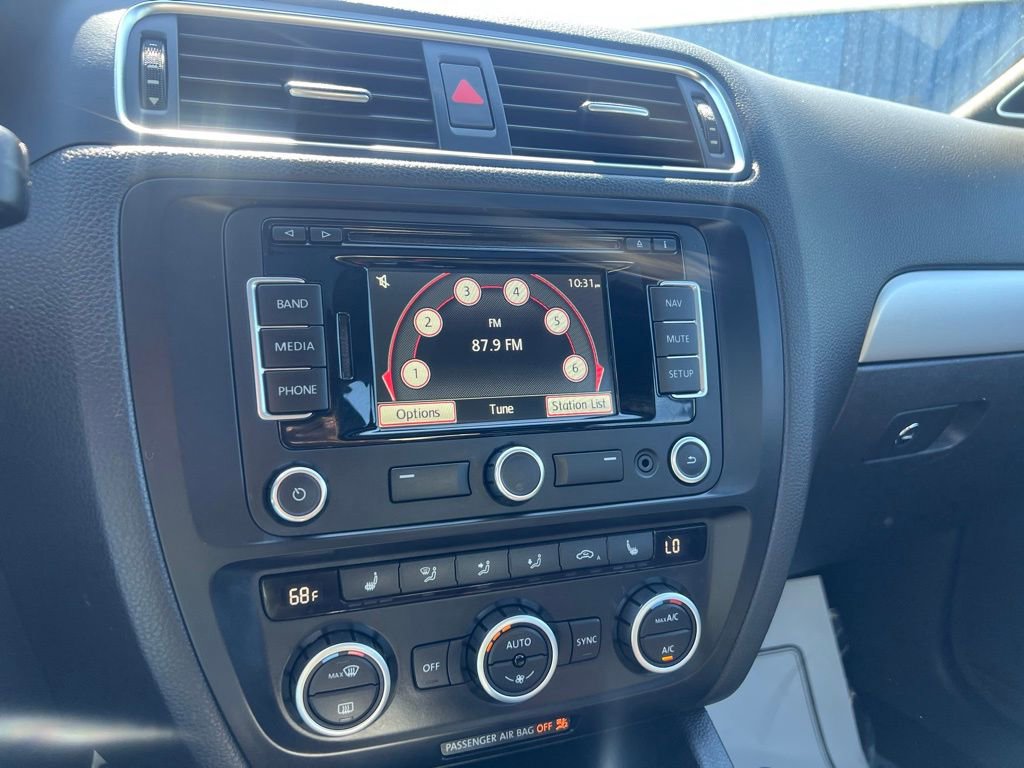 Used 2013 Volkswagen Jetta GLI image 17