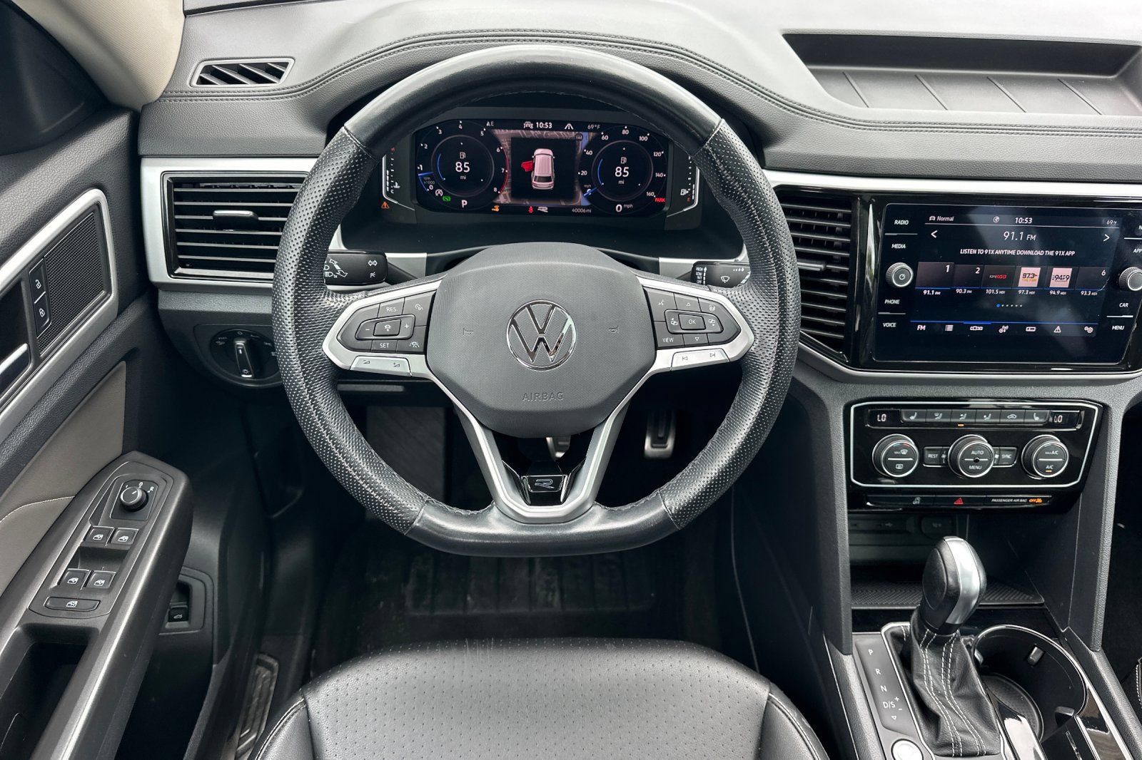 Used 2023 Volkswagen Atlas SEL R-Line AWD/4WD image 14