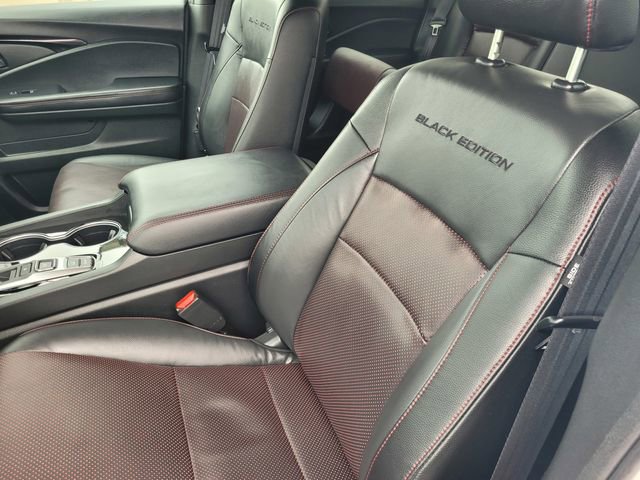 Certified 2025 Honda Ridgeline Black Edition image 13