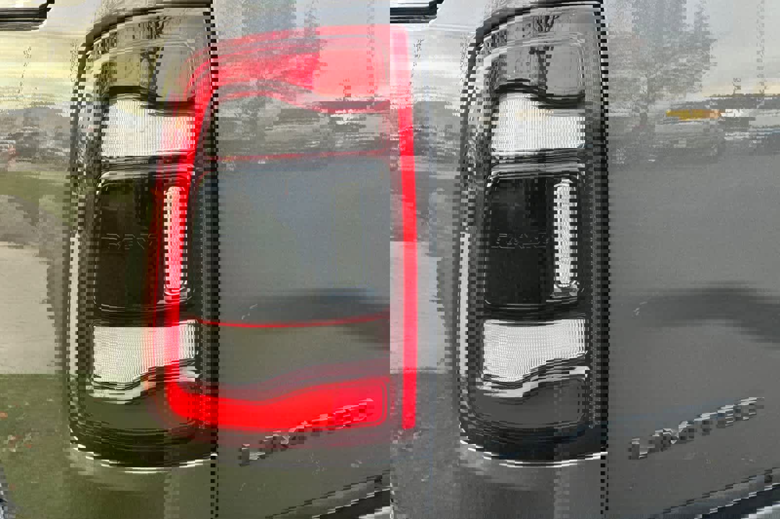 Used 2024 RAM 2500 Limited image 27