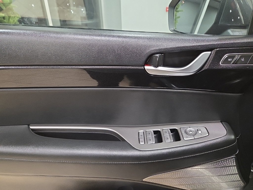 Used 2022 Hyundai Palisade Limited image 11