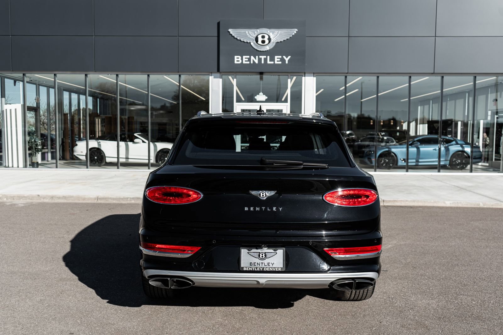 Used 2023 Bentley Bentayga Extended Wheelbase image 15
