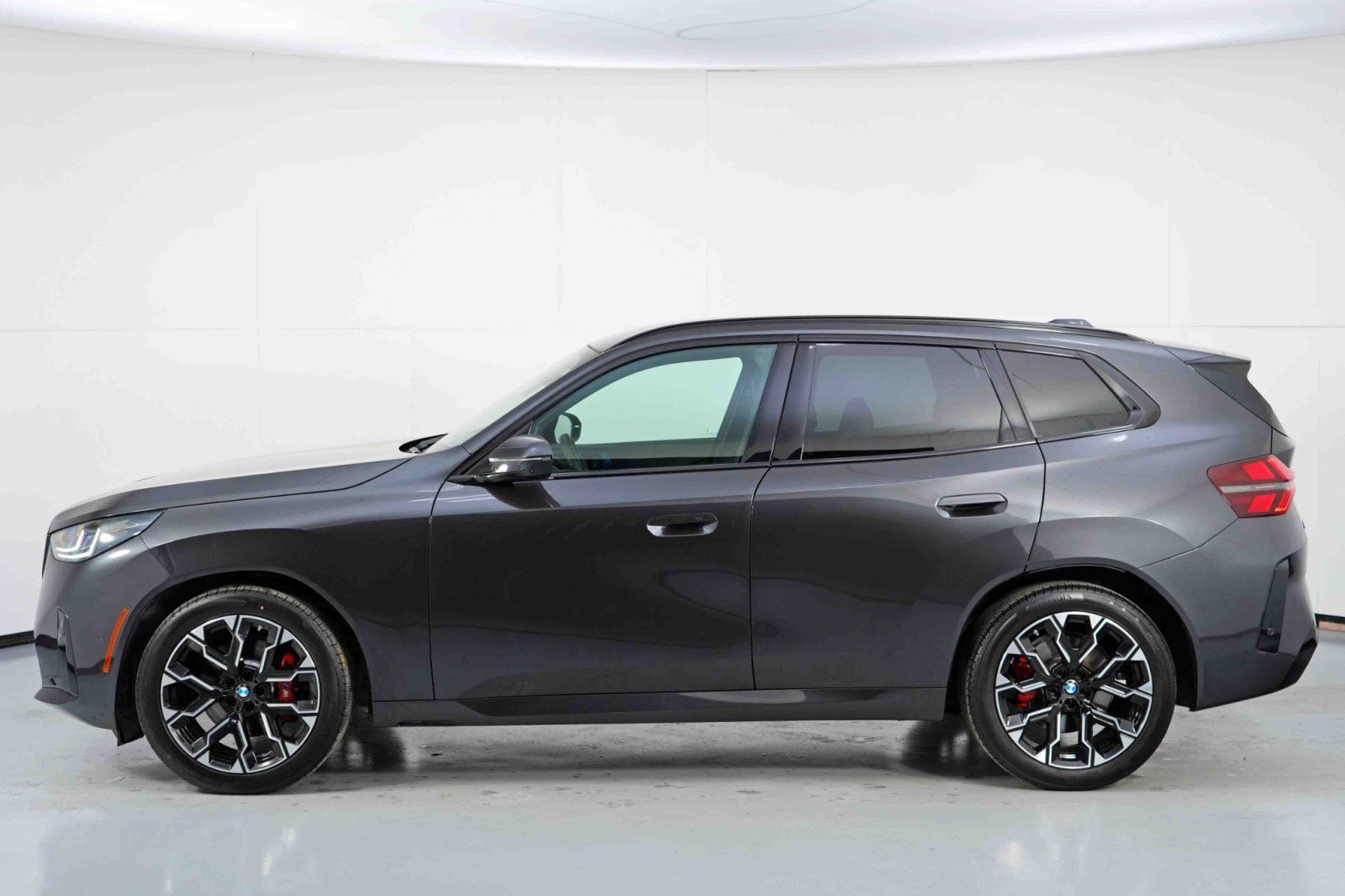 Used 2025 BMW X3 xDrive30i w/ Premium Package image 49