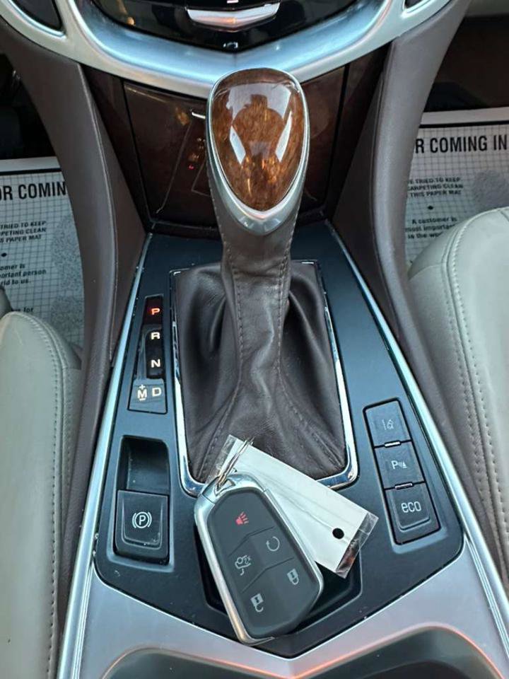 Used 2015 Cadillac SRX Luxury w/ Driver Awareness Package AWD/4WD image 28