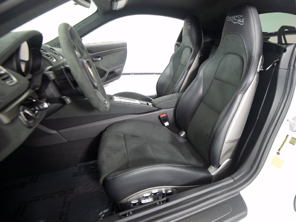 Certified 2025 Porsche 718 Cayman GT4 RS RWD image 17