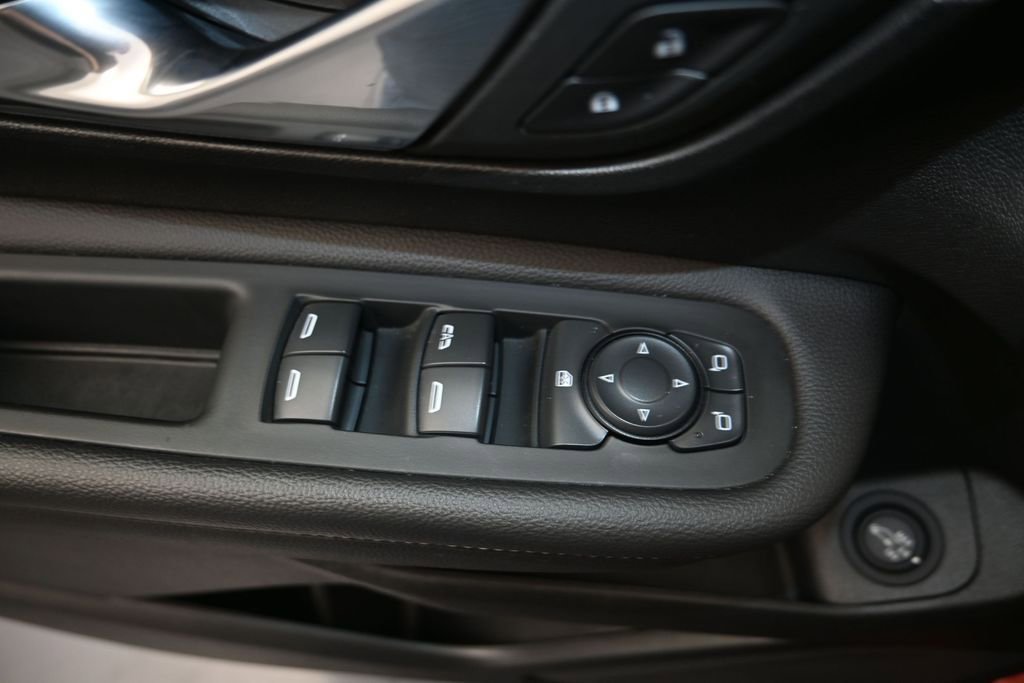 Used 2022 GMC Terrain SLE w/ Driver Convenience Package FWD image 11