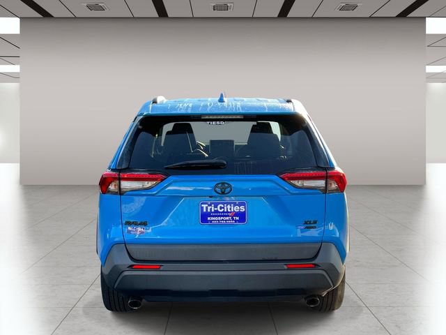 Used 2020 Toyota RAV4 XLE Premium image 4