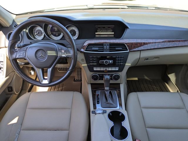 Used 2014 Mercedes-Benz C 250 Sedan image 14