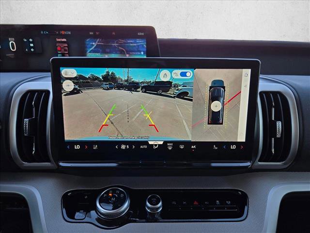 New 2026 Ford Expedition Active image 13