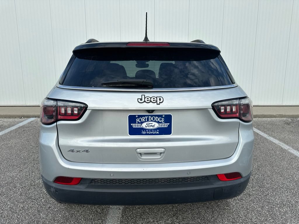 Used 2025 Jeep Compass Limited AWD/4WD image 6