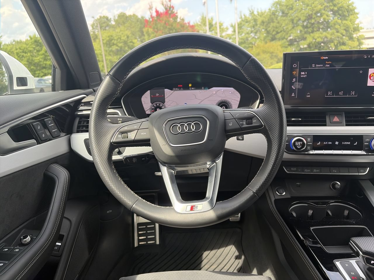 Used 2022 Audi A4 2.0T Premium Plus w/ Premium Plus Package AWD/4WD image 20