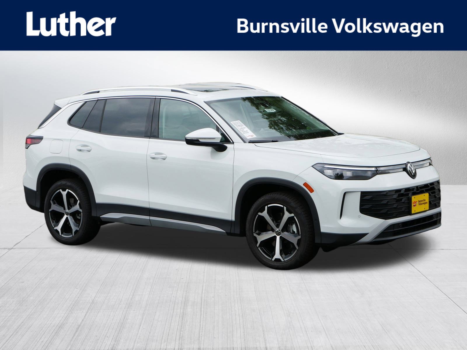 New 2025 Volkswagen Tiguan SE