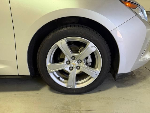 Used 2017 Chevrolet Volt LT w/ Comfort Package FWD image 26