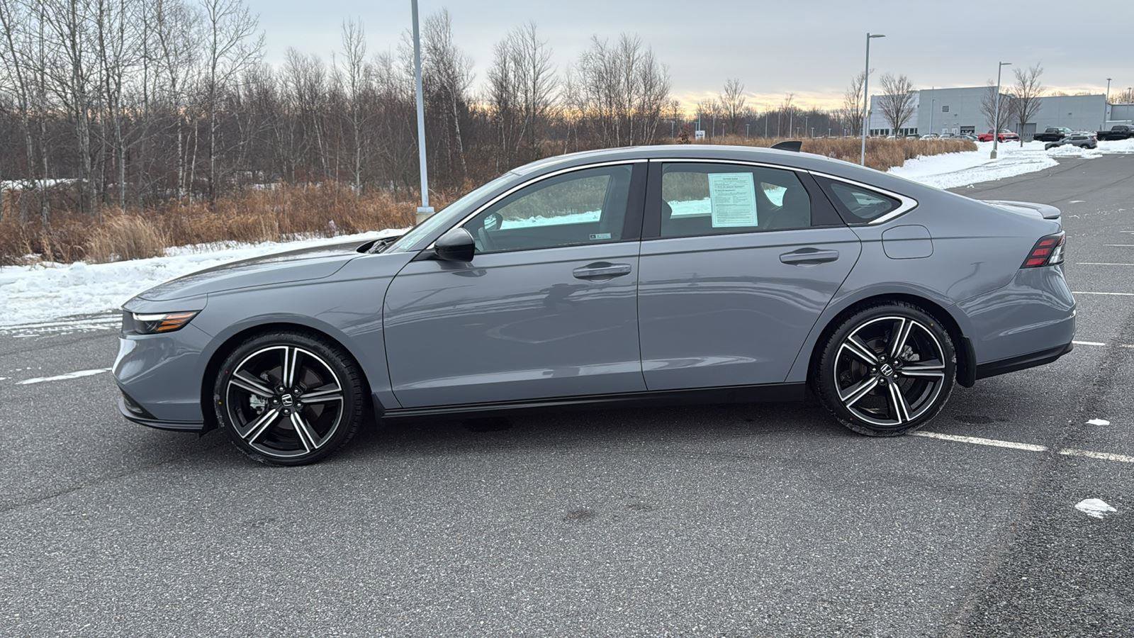 Used 2023 Honda Accord Sport image 12