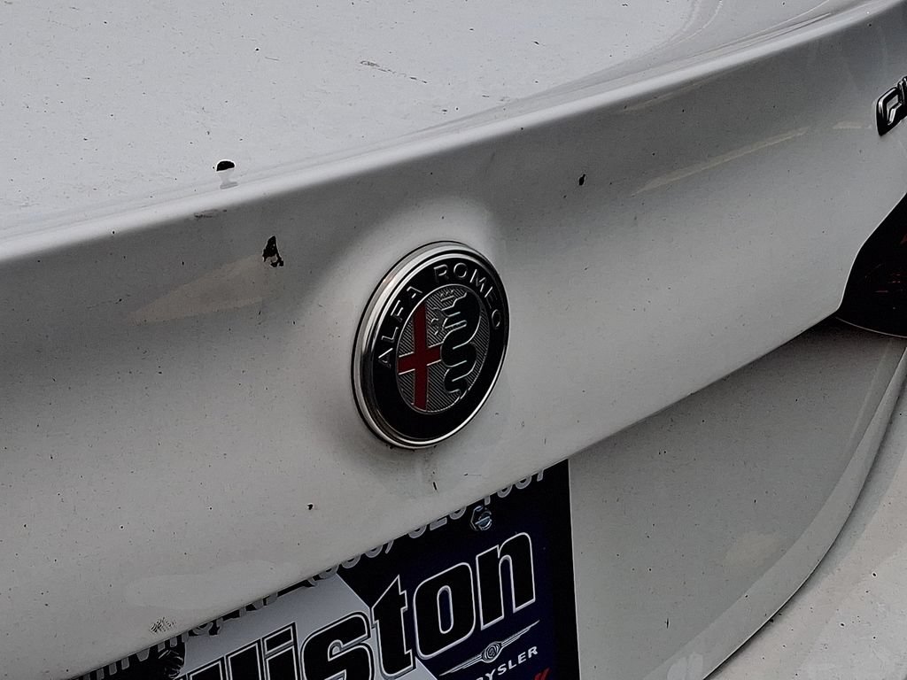 Used 2022 Alfa Romeo Giulia Sprint AWD/4WD image 9