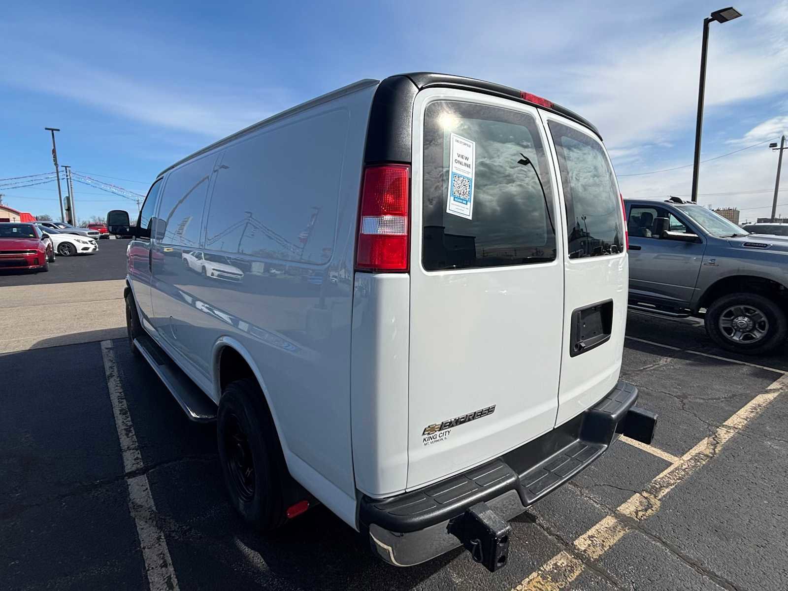 Used 2022 Chevrolet Express 2500 w/ Driver Convenience Package RWD image 7
