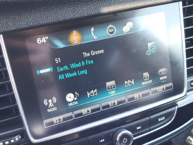 Used 2018 Buick Encore Essence FWD image 17
