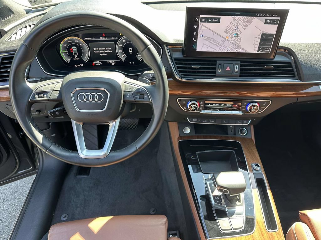 Used 2022 Audi Q5 e Premium Plus AWD/4WD image 10