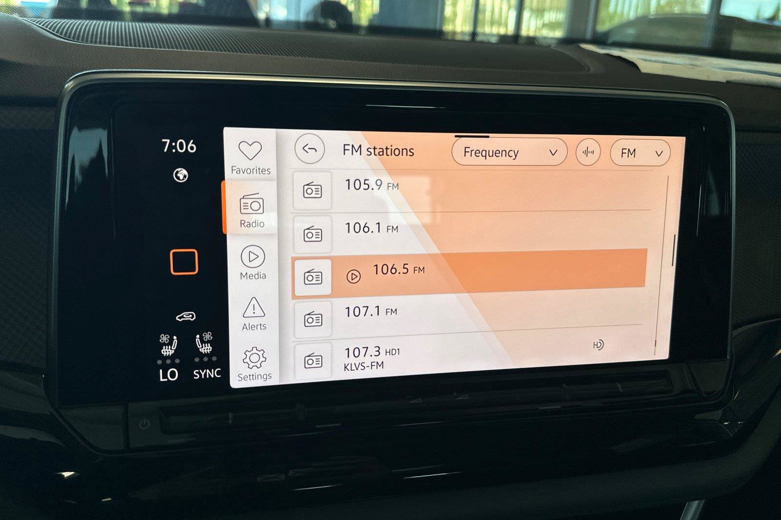 New 2026 Volkswagen Atlas Peak Edition AWD/4WD image 18