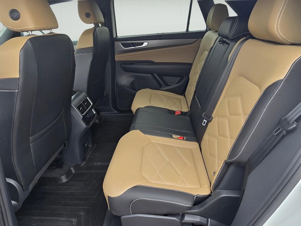 Used 2024 Volkswagen Atlas Cross Sport SE image 29