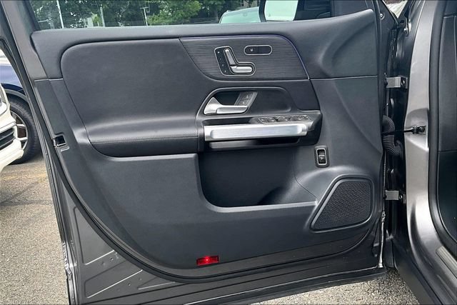 Certified 2023 Mercedes-Benz GLB 250 4MATIC w/ Premium Package image 18