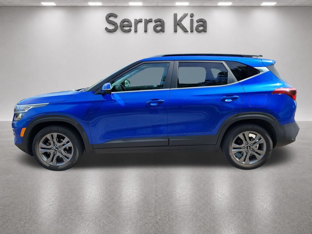 Used 2023 Kia Seltos S w/ Navigation Package FWD image 2