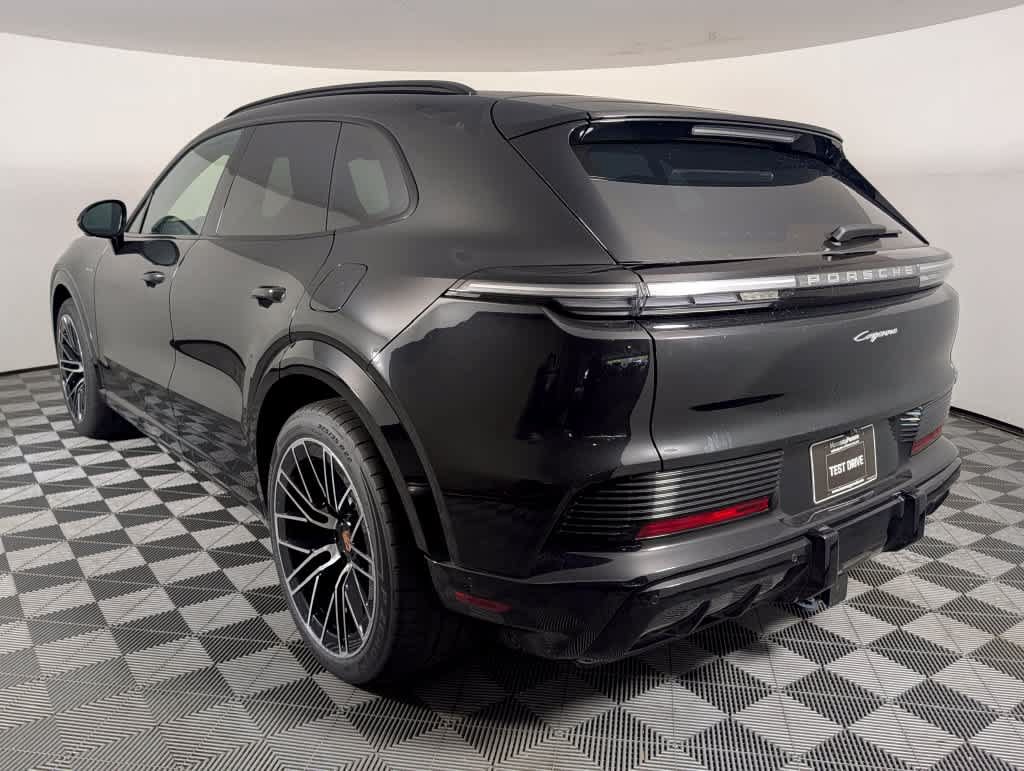 New 2026 Porsche Cayenne E-Hybrid AWD/4WD image 3