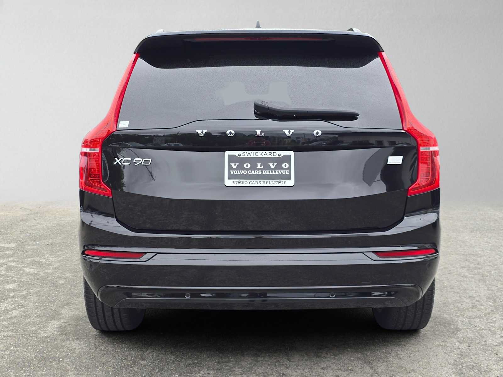 Certified 2023 Volvo XC90 T8 Plus AWD/4WD image 5